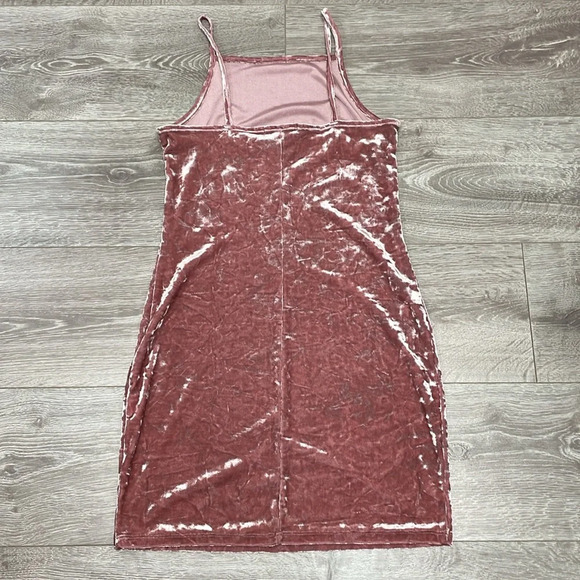 Forever 21 Velvet Dress Bundle of Long Sleeve  Sleeveless and Spaghetti Strap L - Picture 16 of 16